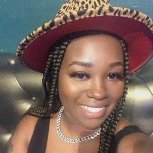 Meet your Posher, Marion